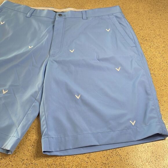 Mens Callaway light blue golf shorts with white embroidered logos throughout - Picture 3 of 11